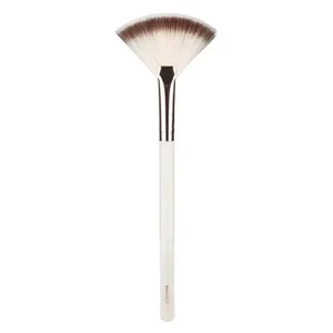 product HIGHLIGHTING FAN BRUSH
